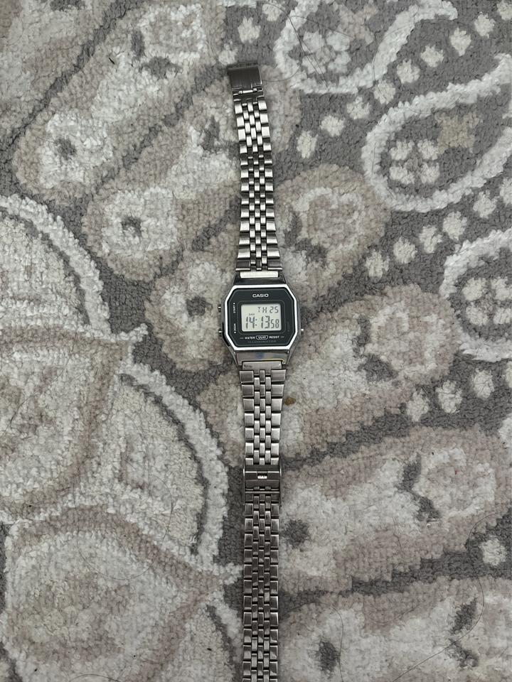 Часы CASIO