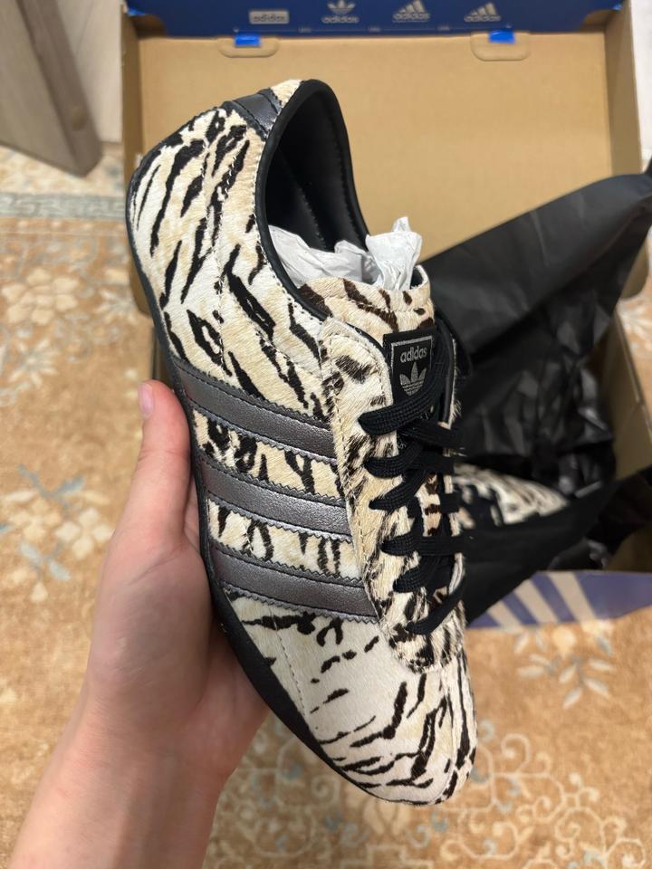 Кроссовки adidas Originals Tokyo W