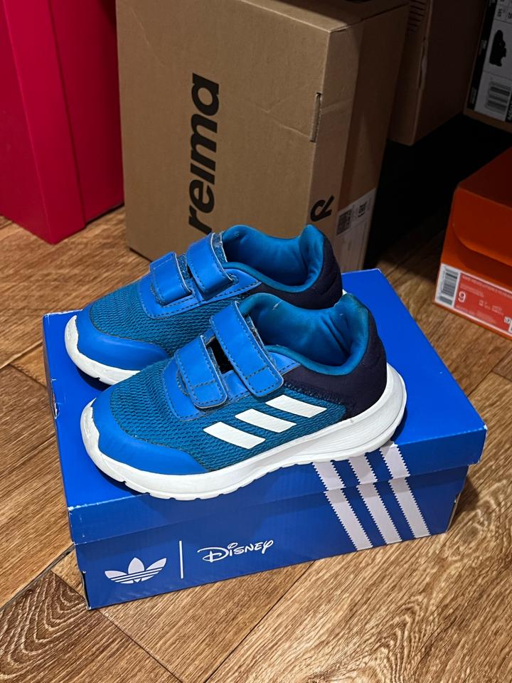 Кроссовки Adidas