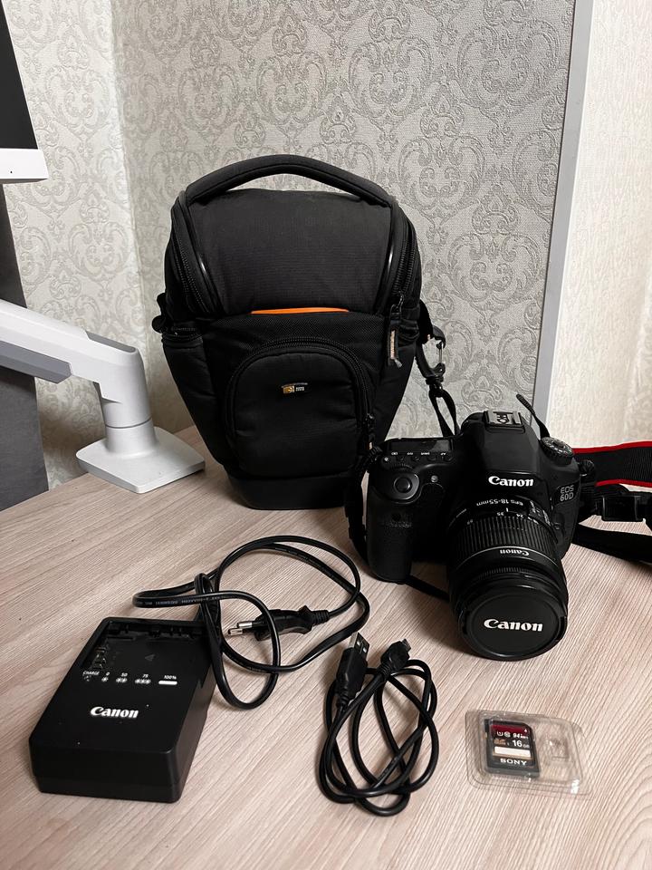 Фотоаппарат Canon 60D