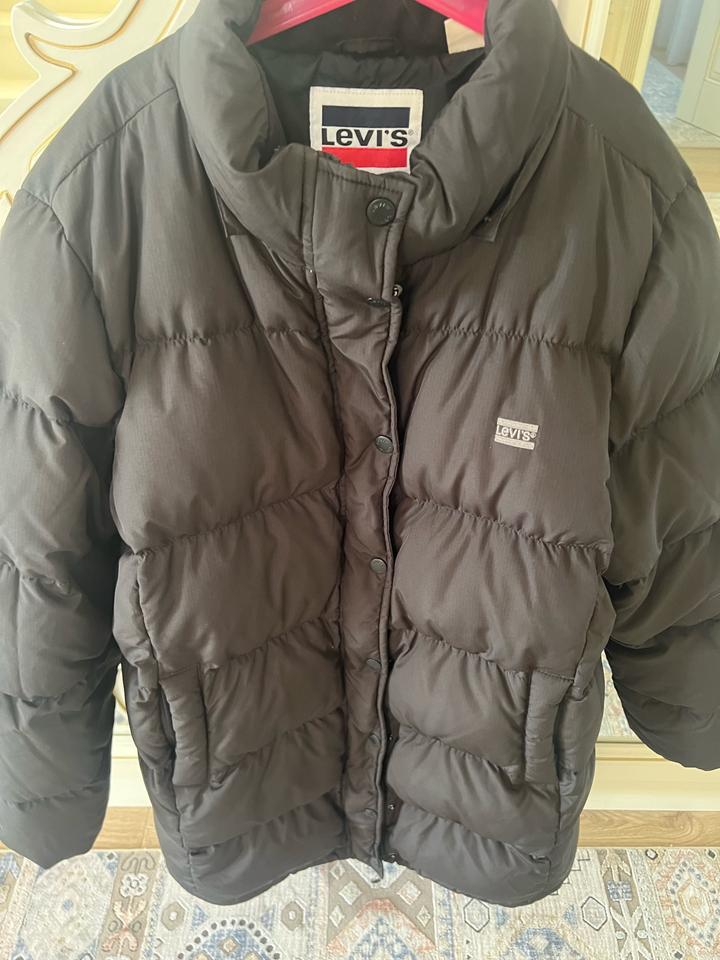 Пуховик Levi's