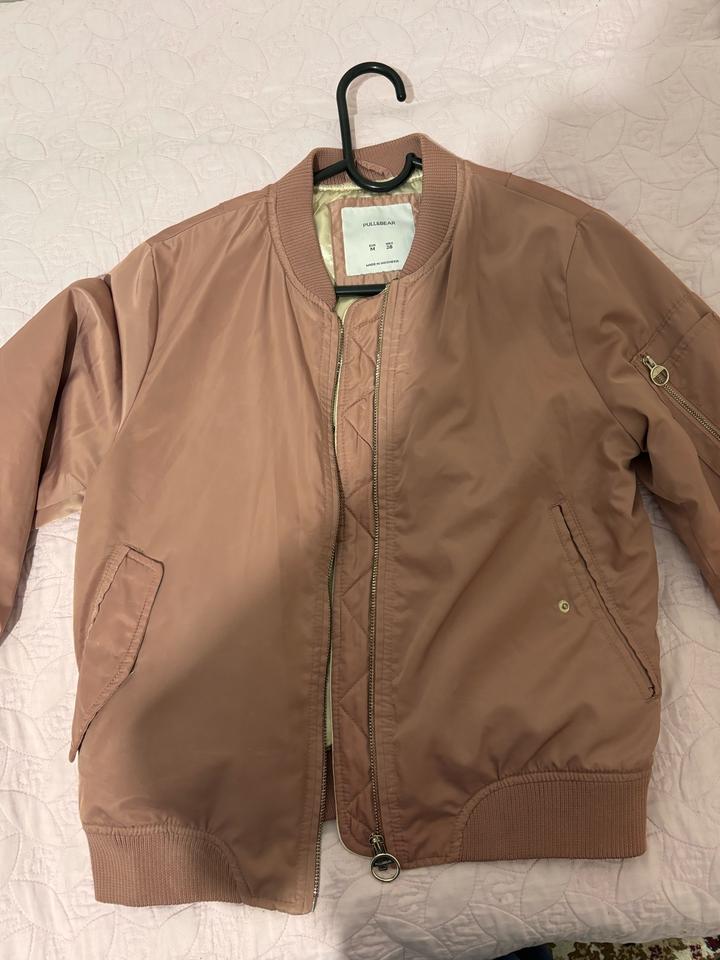 Pull & Bear Женский бомбер PULL&BEAR
