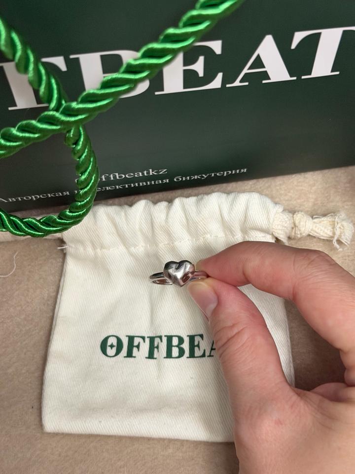 Кольцо OFFBEAT с сердцем серебро