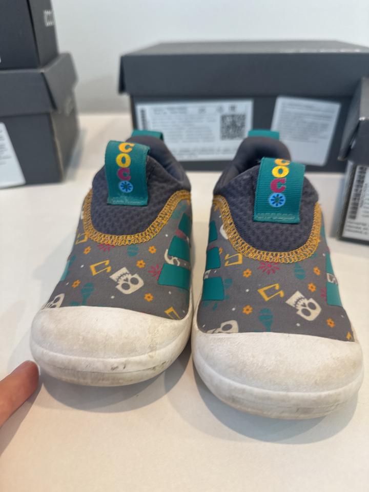 Кроссовки adidas