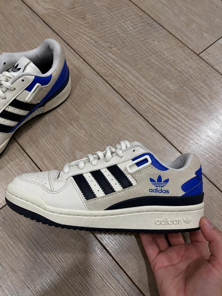 Кроссовки adidas Forum