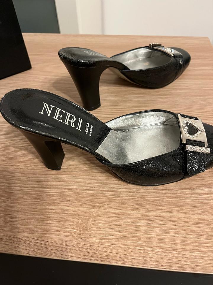 Neri & Hu Итальянские мюли со стразами