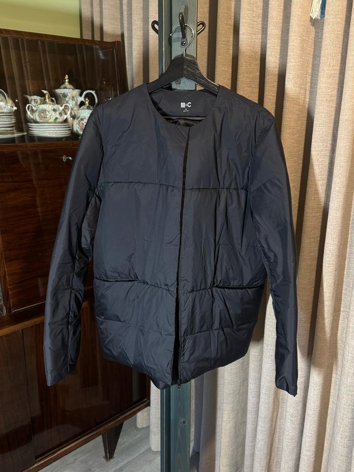 Чёрный пуховик UNIQLO, без ворота, XL