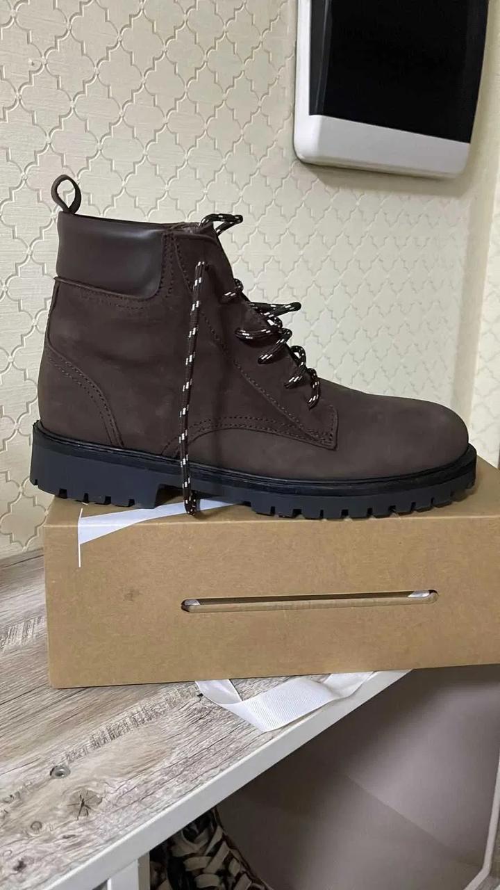 Zara Ботинки на шнуровке