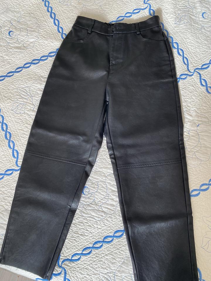 Брюки из экокожи