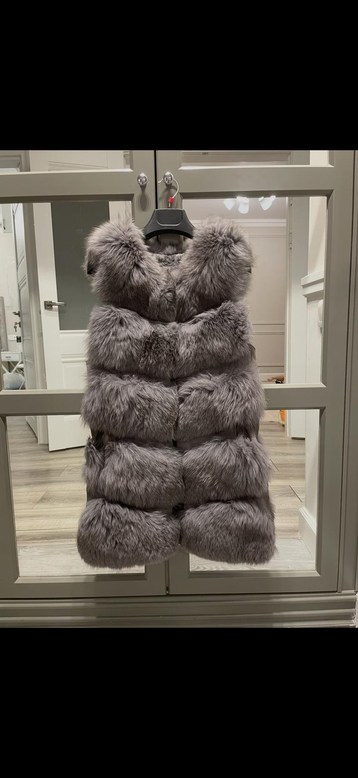 Жилет из натурального песца