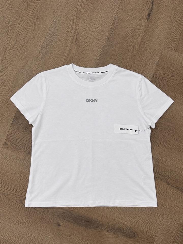 Футболка DKNY
