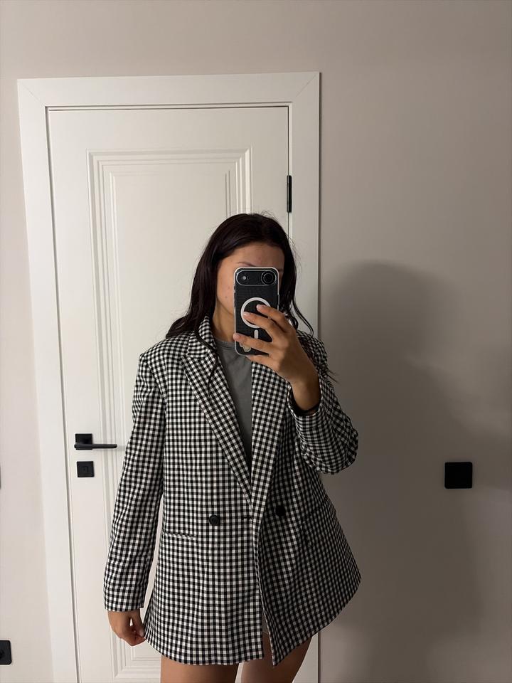 Пиджак в клетку ZARA