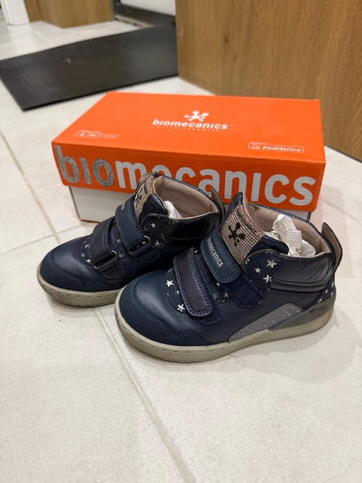 Ботинки biomecanics