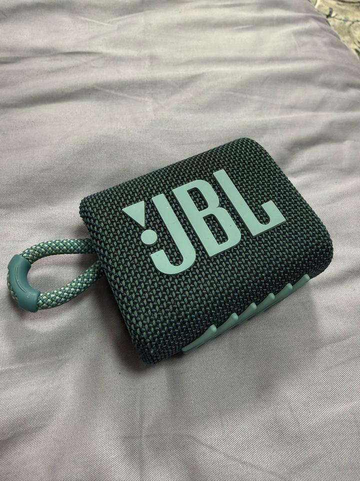 JBL Go3