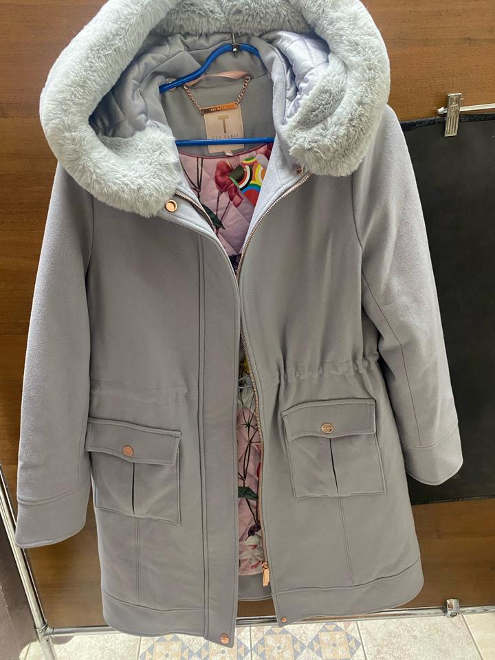 Пальто Ted Baker