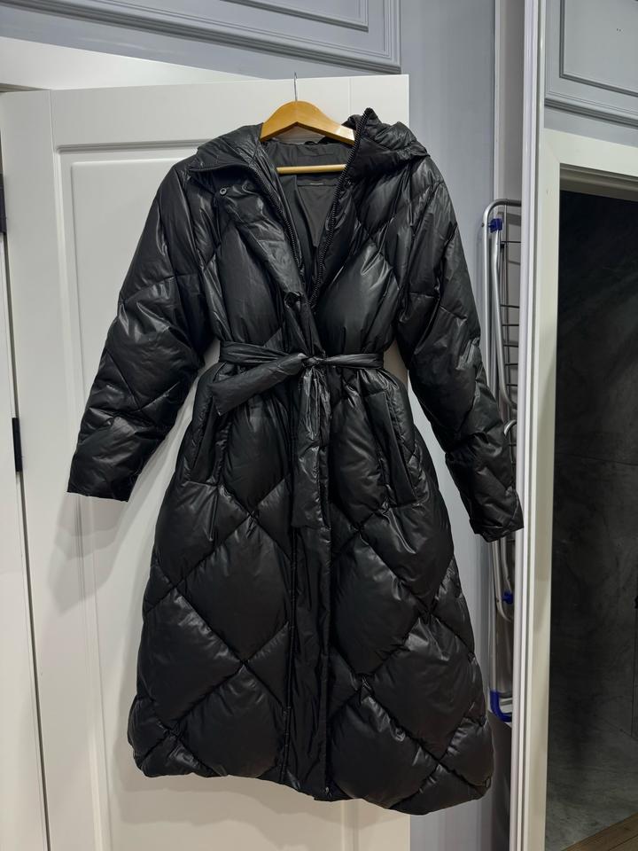 Пуховик Massimo Dutti с капюшоном, длинный, черный, M