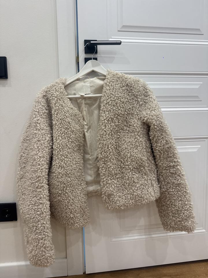 Куртка H&M из искусственного меха