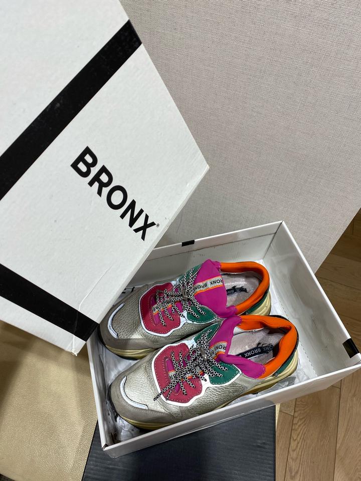 Кроссовки Bronx