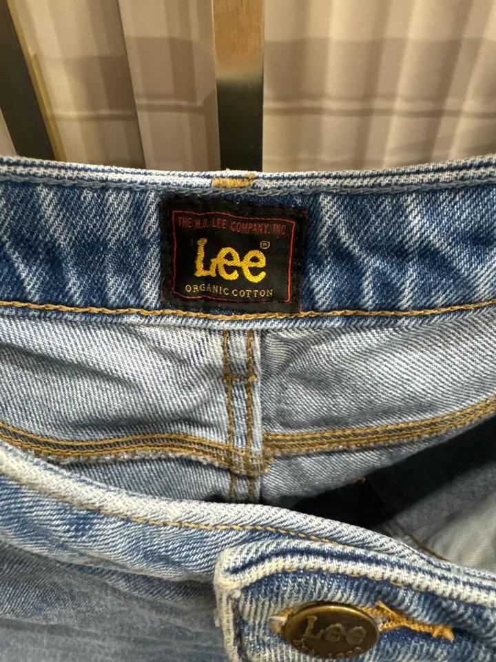 Джинсы Lee