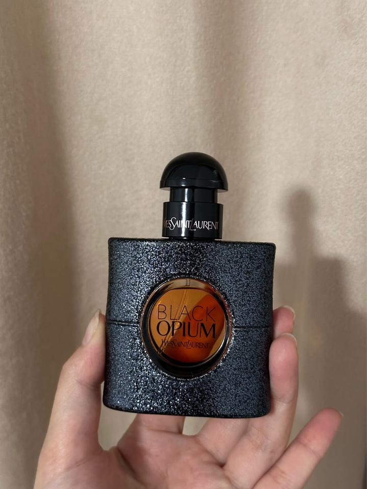 Парфюм Yves Saint Laurent Black Opium