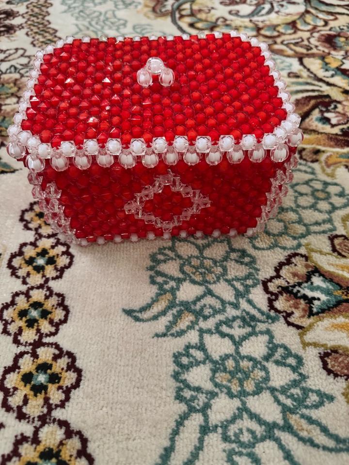 Шкатулка из бисера