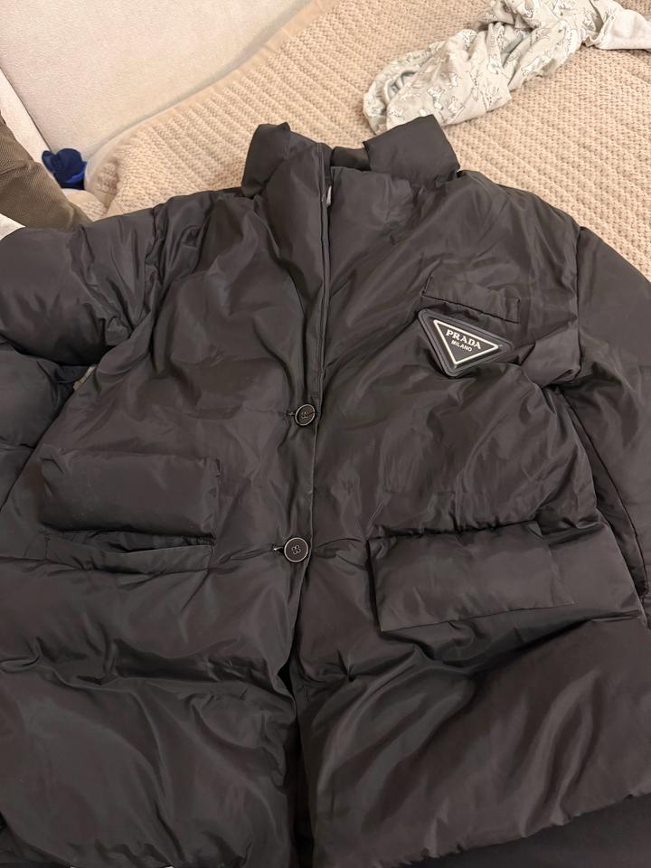 Пуховик Prada