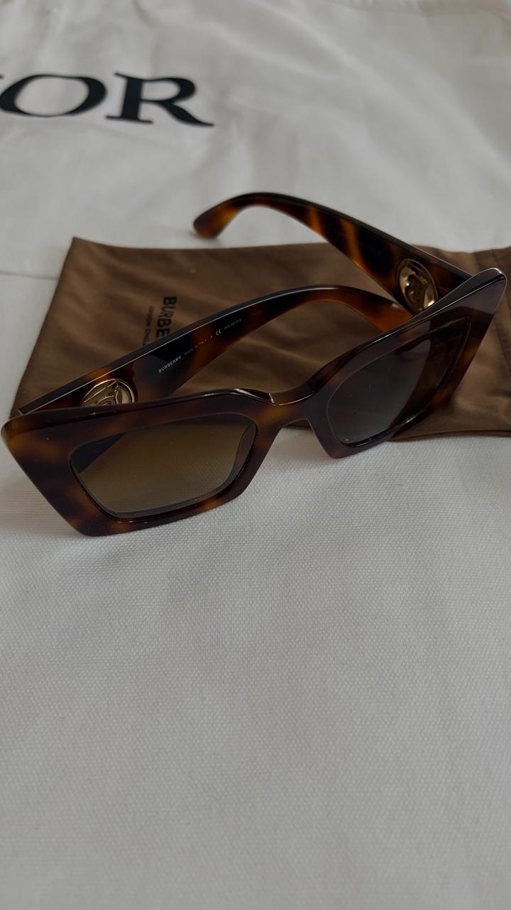 Солнцезащитные очки Burberry