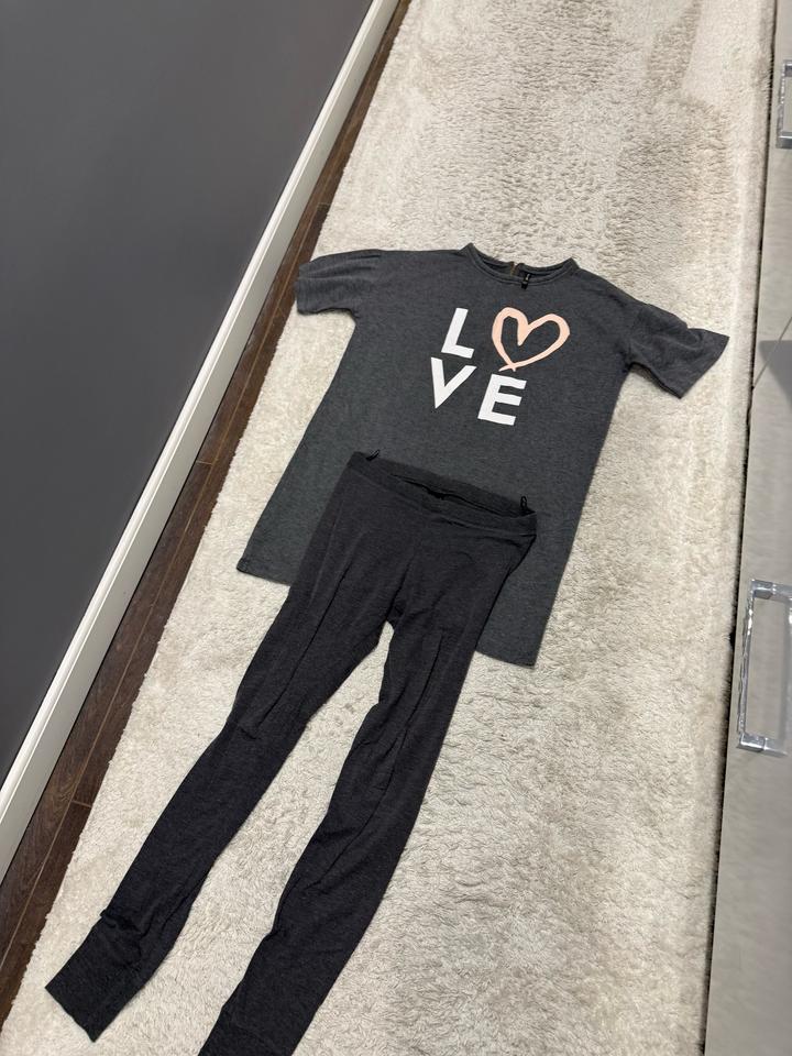 Костюм с туникой Stradivarius и легинсами H&M