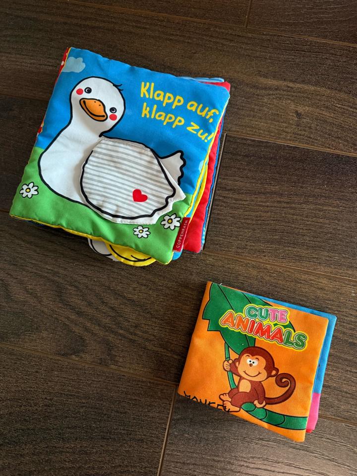 Мягкая развивающая книжка