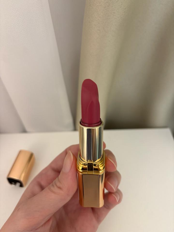L'Oreal Paris Губная помада L'Oreal Color Riche Nude Intense 174