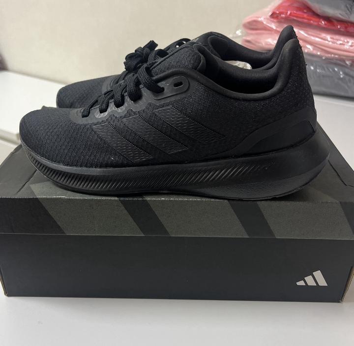 Кроссовки adidas
