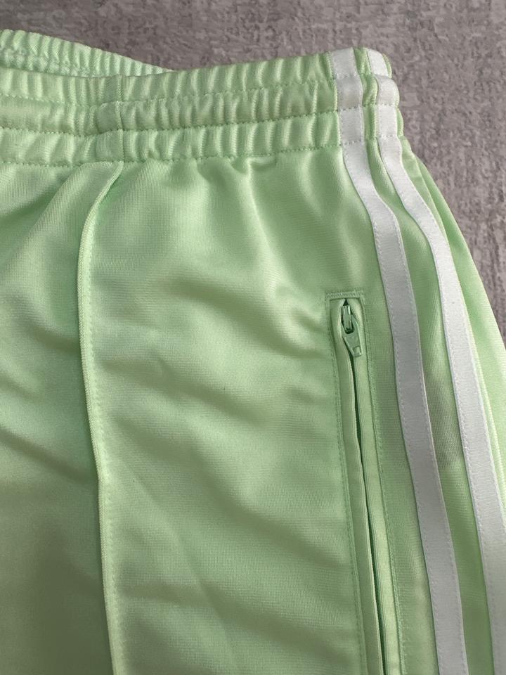 Женские спортивные брюки adidas