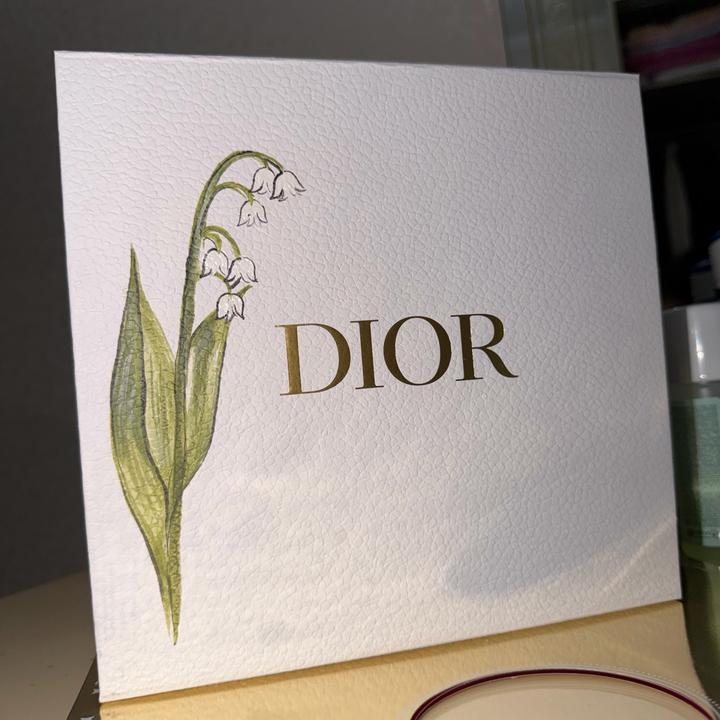 Подарочная коробка Dior с ландышами 🤍