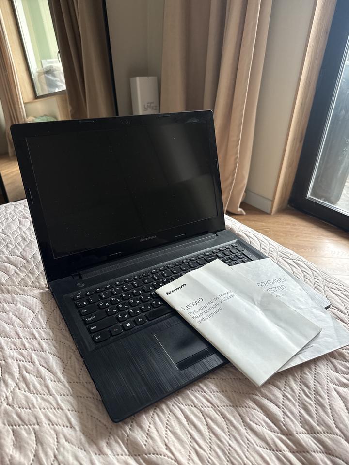 Ноутбук боен Lenovo