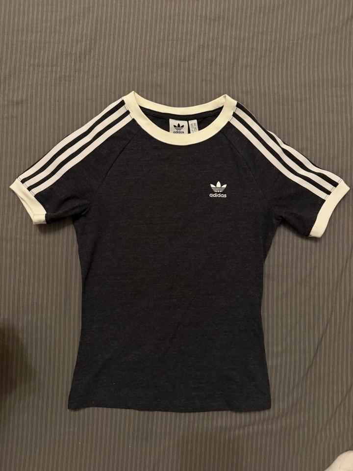 Футболка adidas