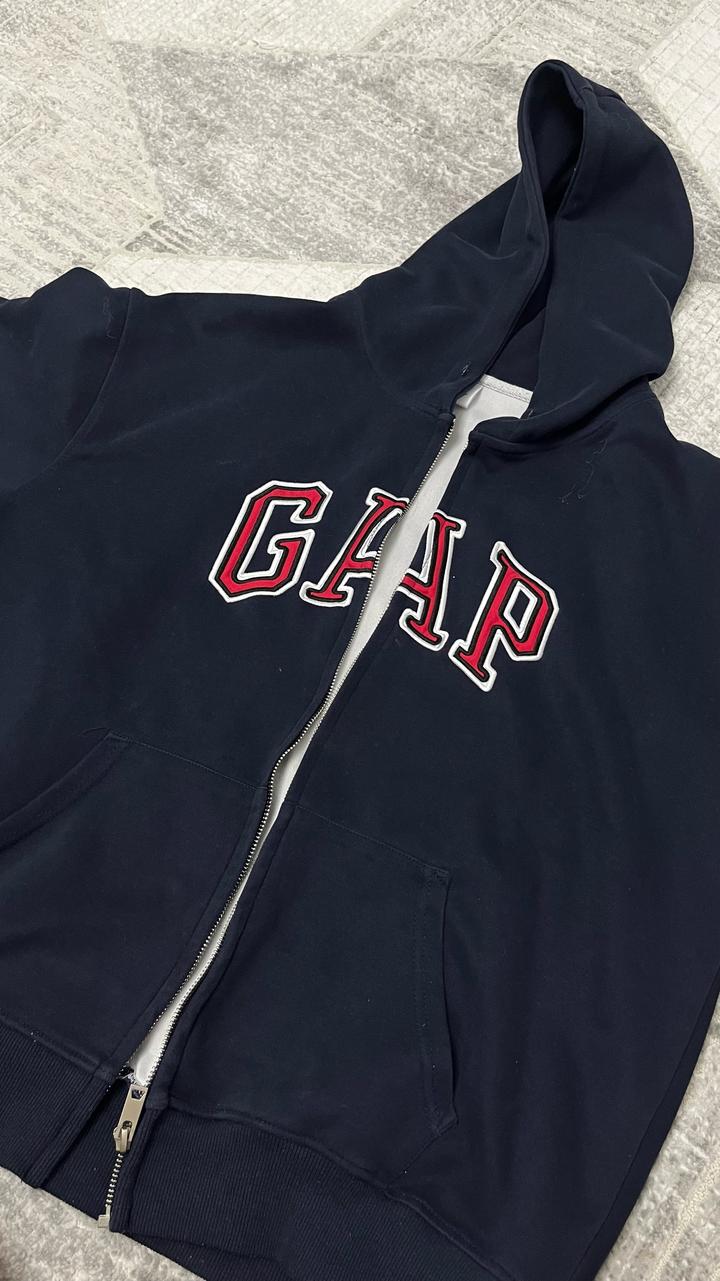 Толстовка GAP на молнии