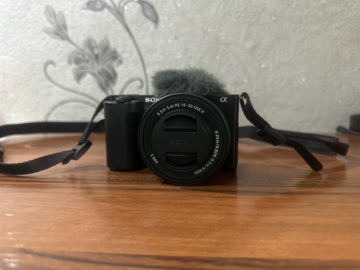Фотоаппарат Sony ZV-E10