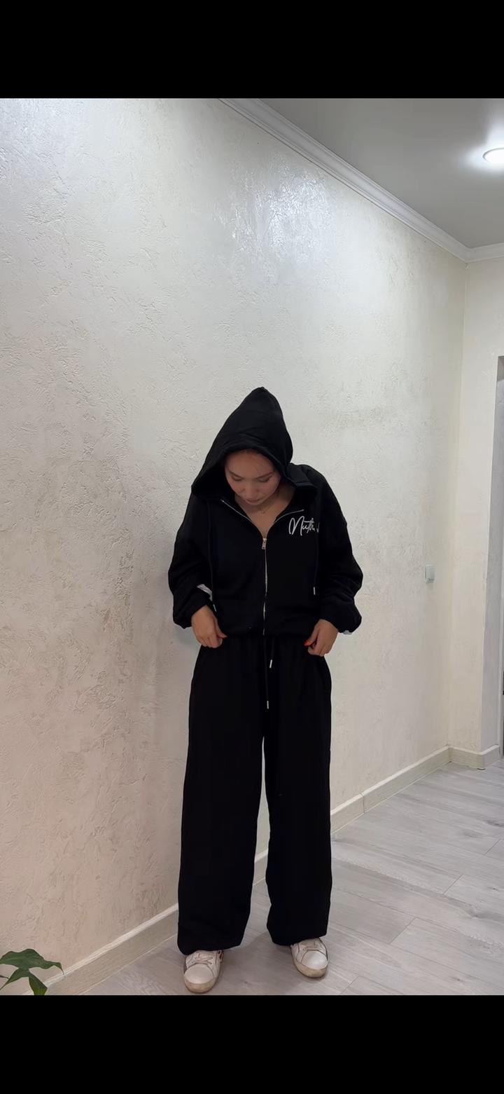 Спортивный костюм
