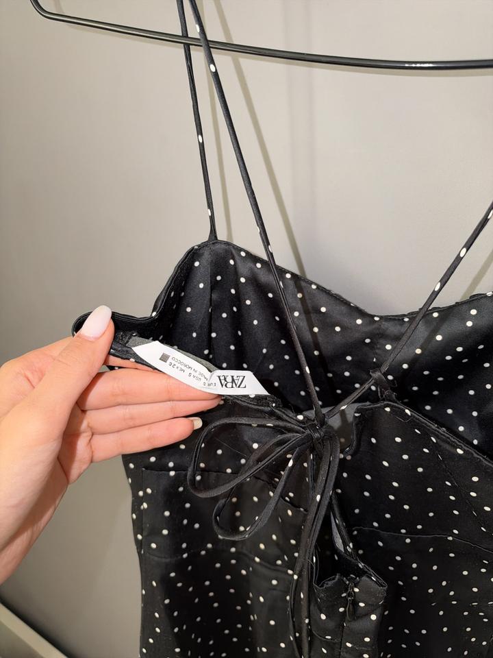 Zara платье атласное в горошек