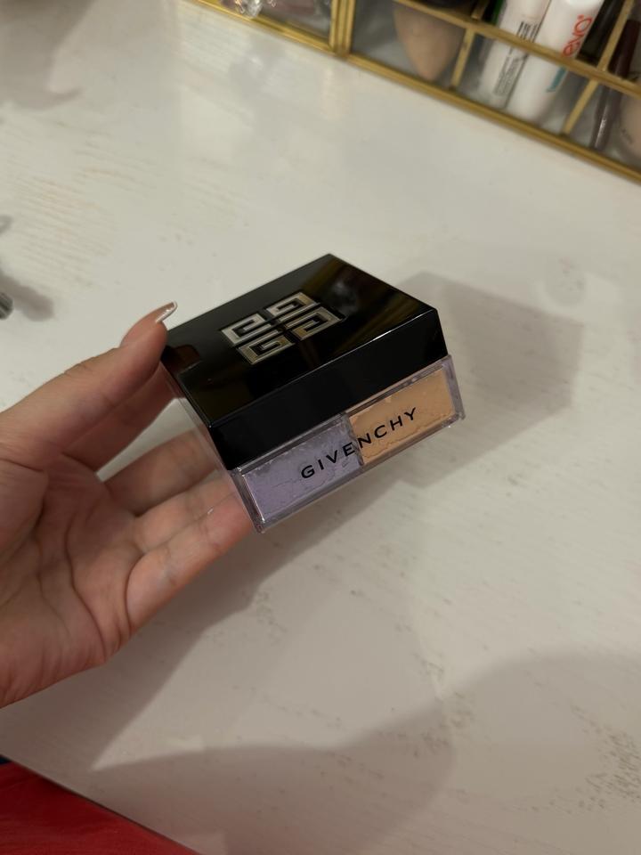 Рассыпчатая пудра Givenchy Prisme Libre