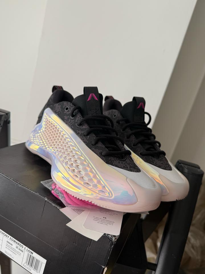 Кроссовки adidas Anthony Edwards 1 Low