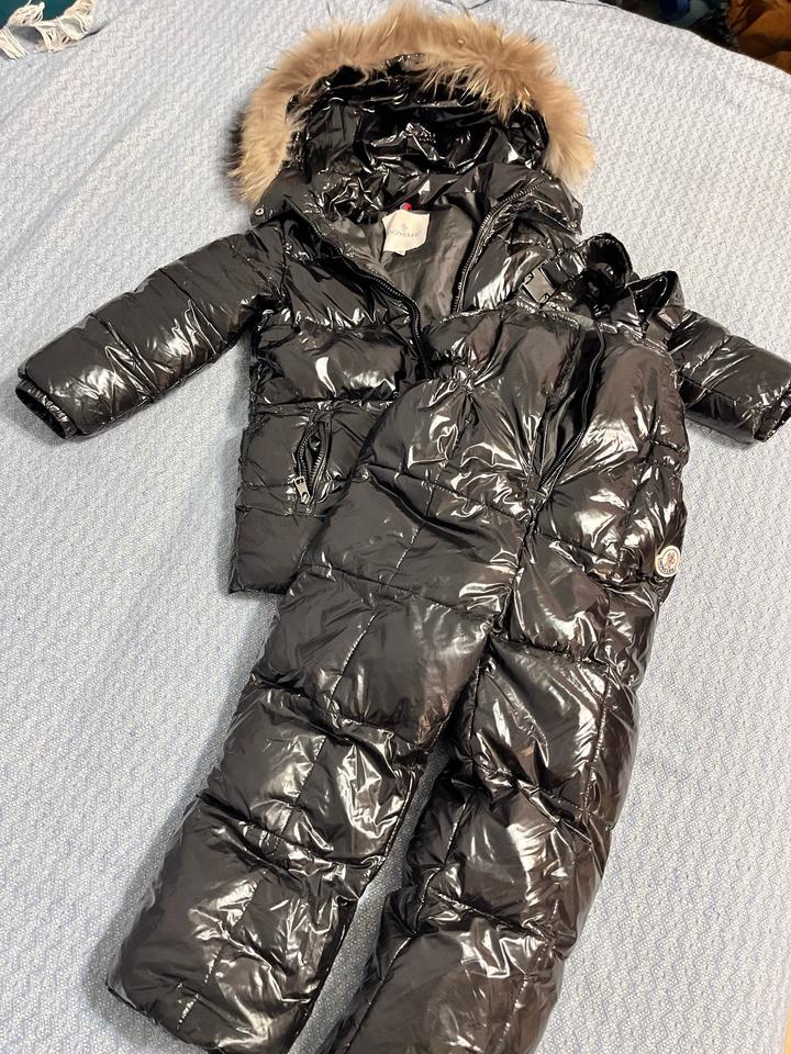 Зимний комбинезон Moncler
