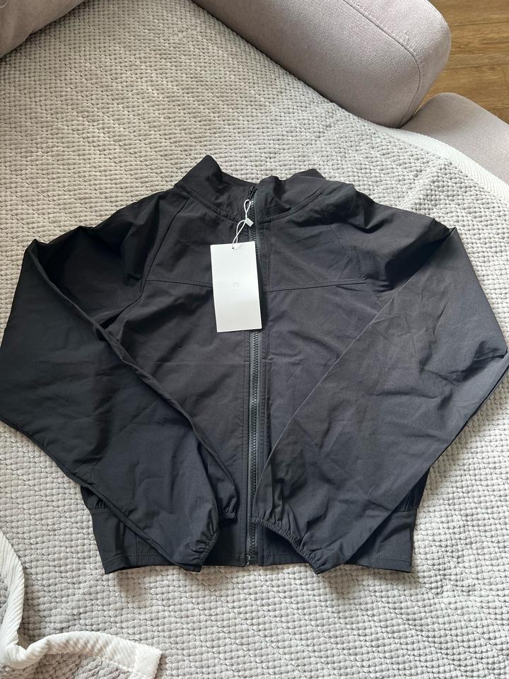 Ветровка lululemon