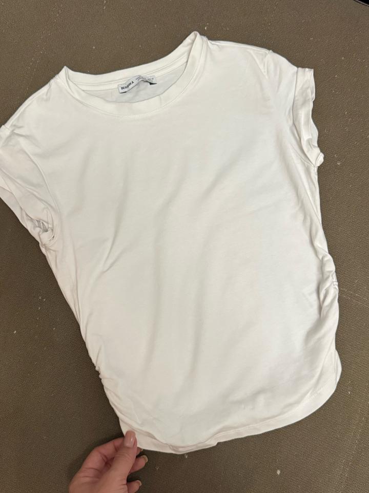 Футболка Bershka