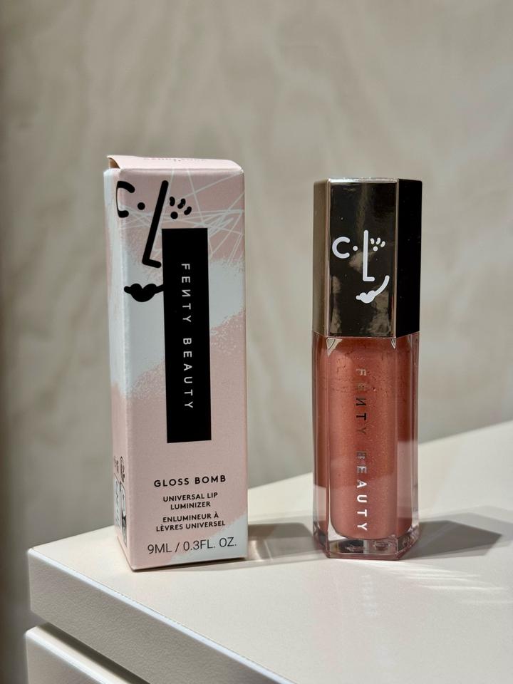 Блеск для губ Fenty Beauty Gloss Bomb Candy Soda