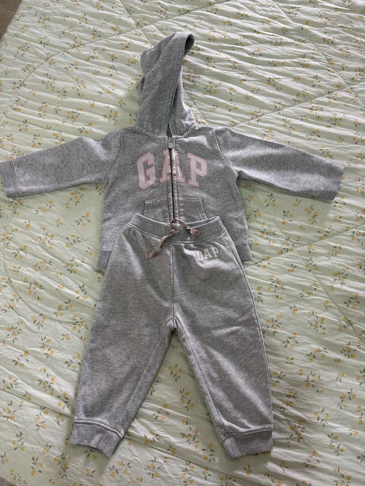 Спортивный костюм GAP