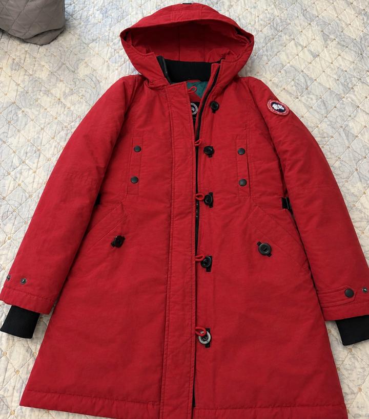 Пуховик Canada Goose