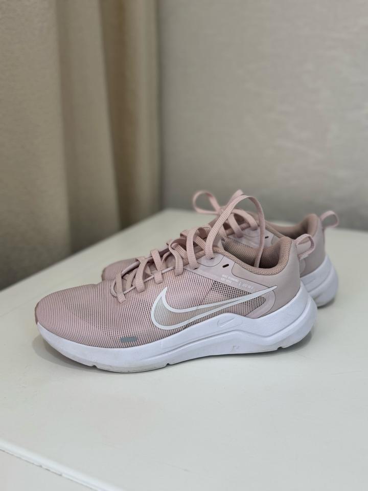 Кроссовки Nike