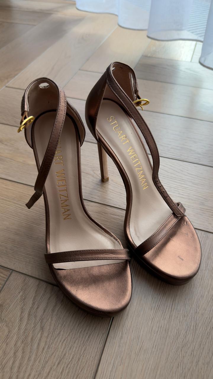 Босоножки Stuart Weitzman