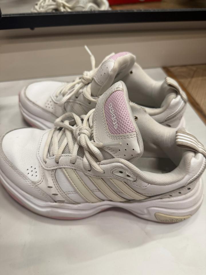 Кроссовки adidas 22,5см(35,5) оригинал